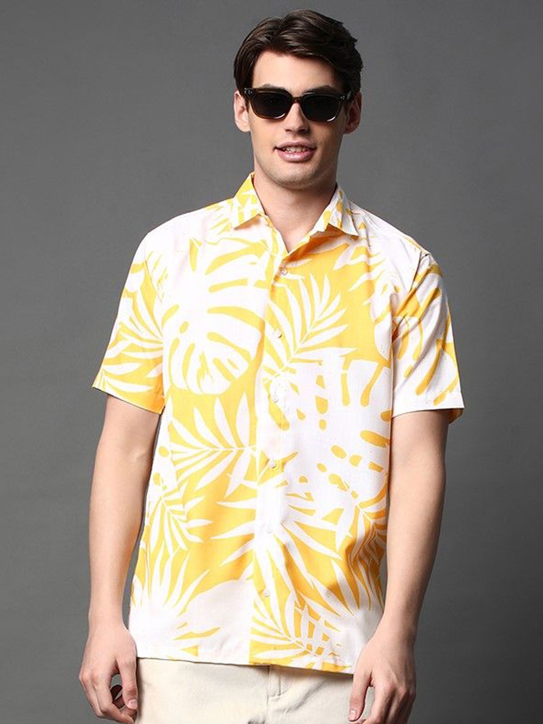 

BROWN BROTHERS Unisex Relaxed Animal Opaque Printed Casual Shirt, Yellow