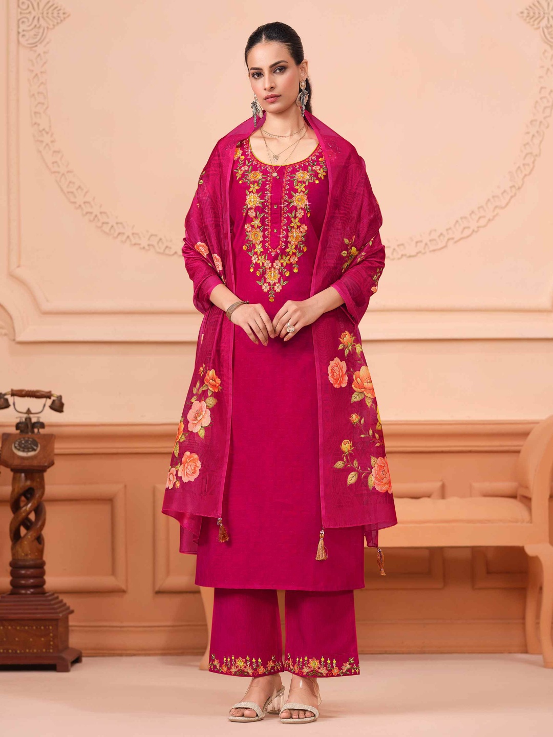 

MOJILAA Women Floral Embroidered Straight Kurta With Palazzo & Printed Dupatta, Pink