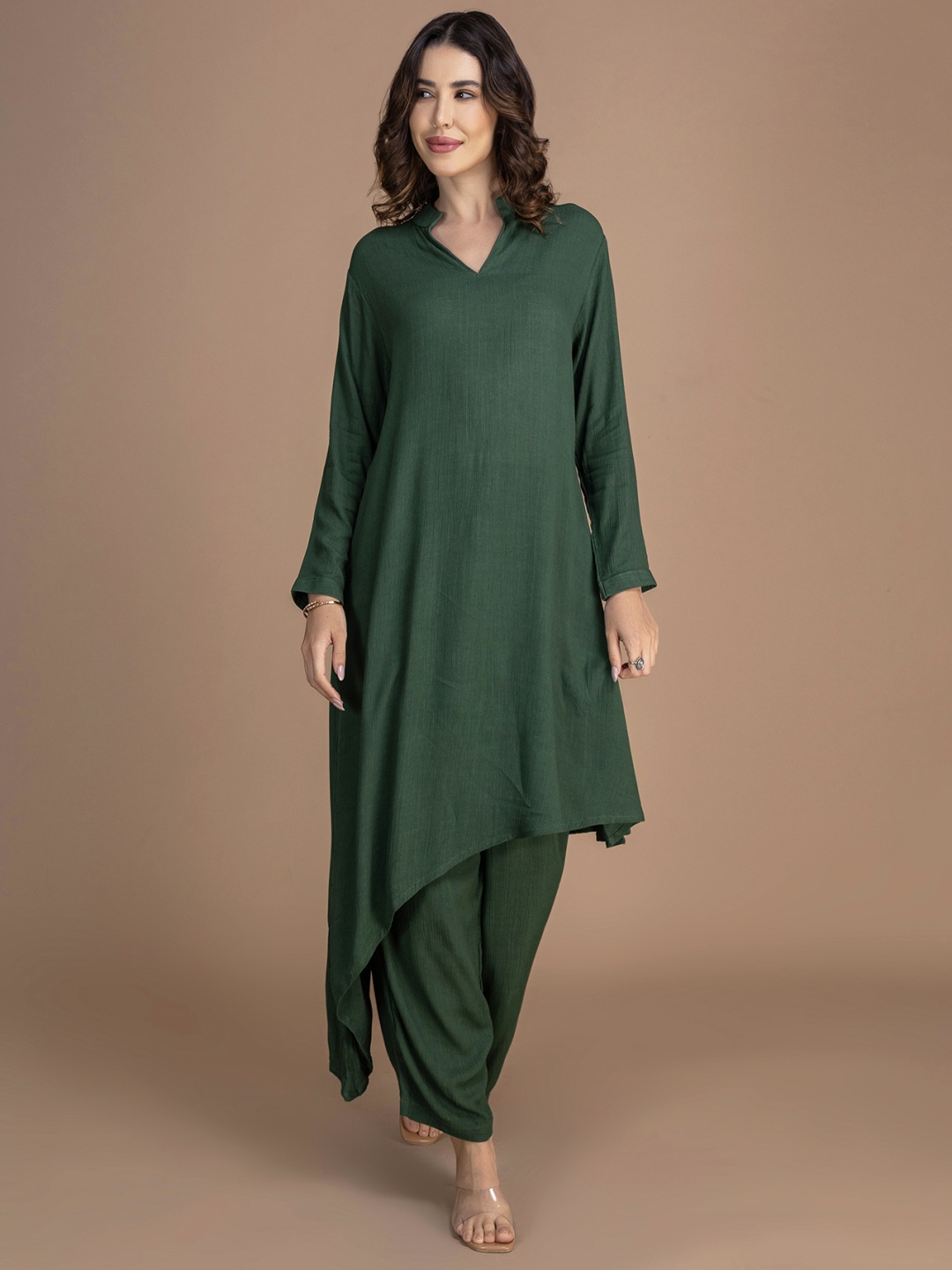 

Moomaya Women Regular Kurta with Trousers, Green