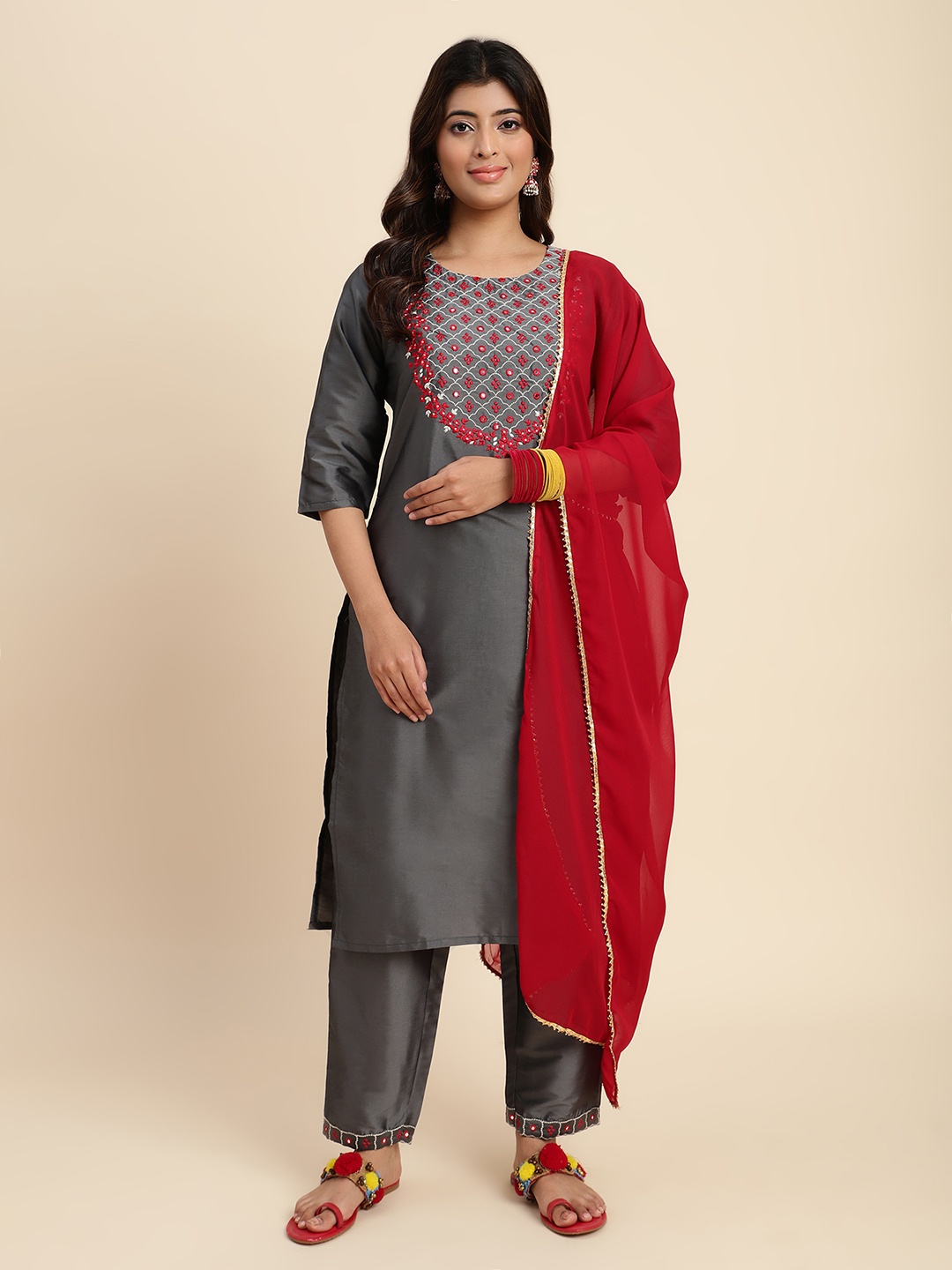 

DIVASTRI Women Embroidered Regular Kurta with Trousers & With Dupatta, Grey