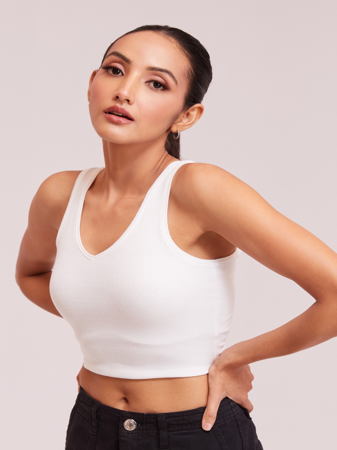 

BerryBird V-Neck Sleeveless Opaque Fitted Cotton Crop Top, White