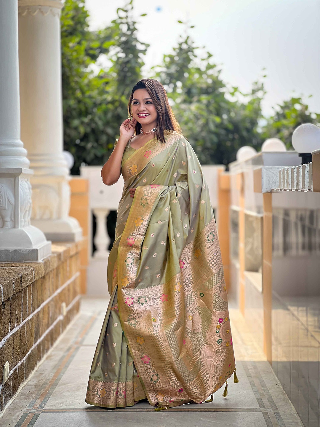 

ZIBLON Woven Design Zari Pure Silk Banarasi Saree, Green