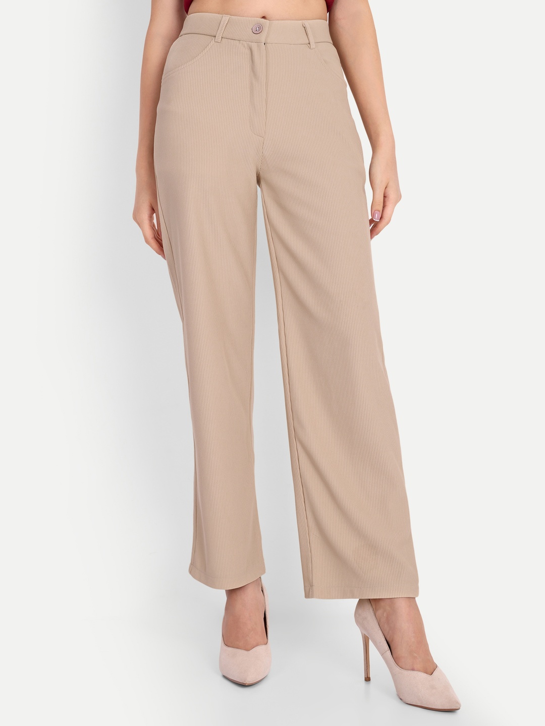

Chemistry Women Relaxed Loose Fit High-Rise Trousers, Beige