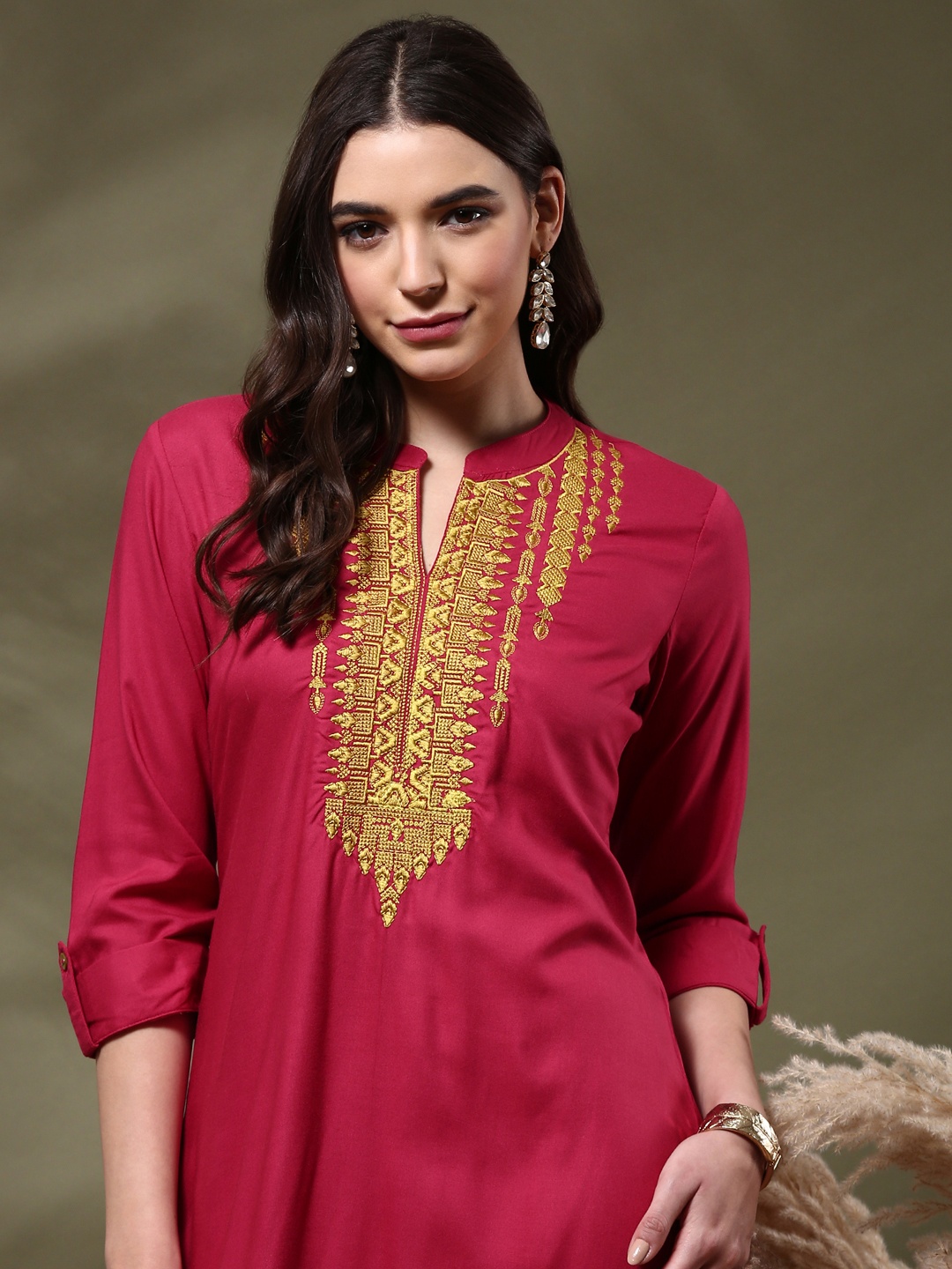 

Alena Women Kurta, Red