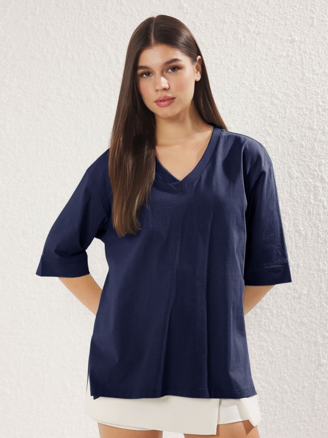 

Trendyol Women V-Neck Extended Sleeves Pockets T-shirt, Na