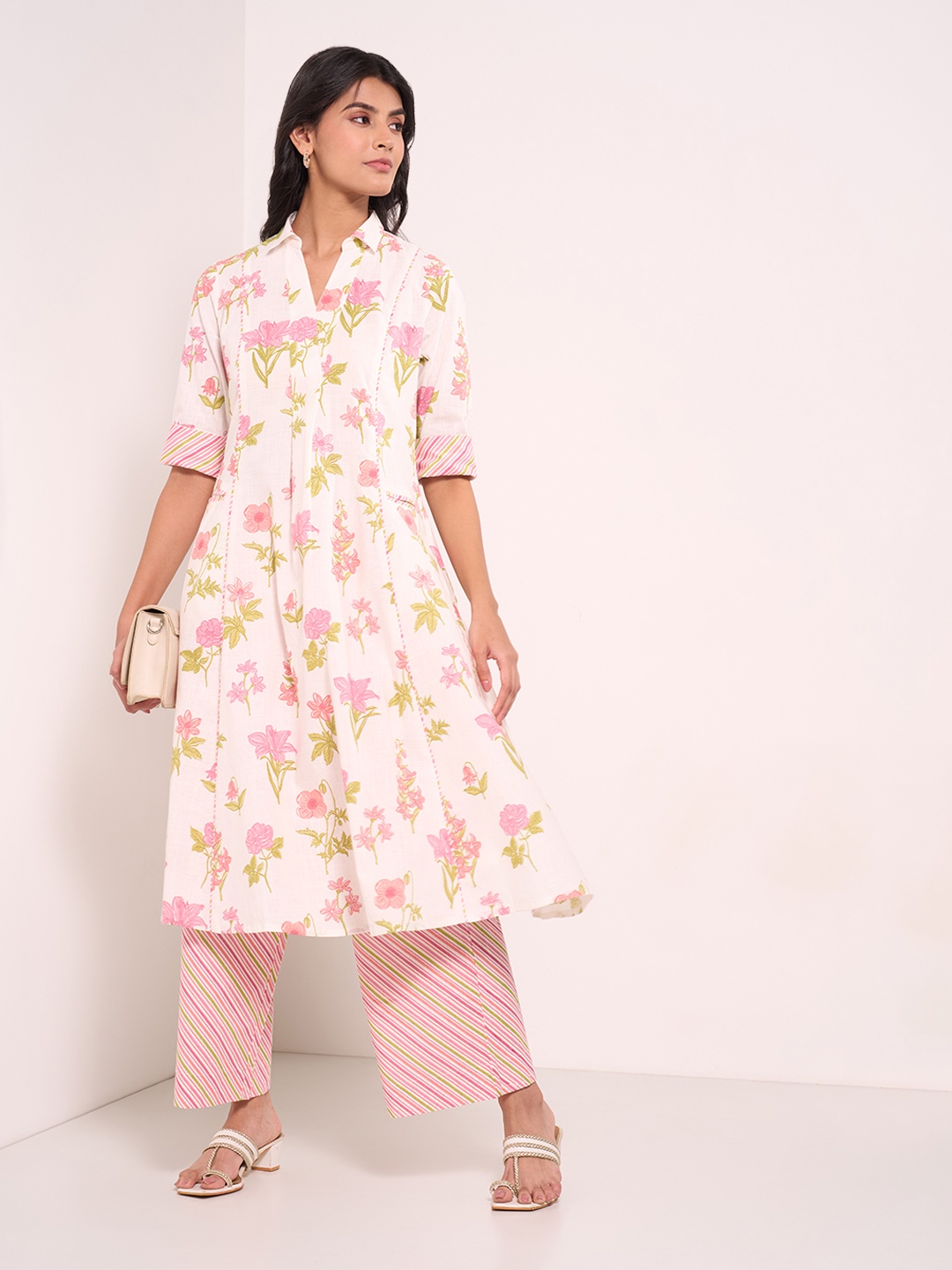 

RANGMANCH BY PANTALOONS Women Quirky Printed Anarkali Kurta, Pink