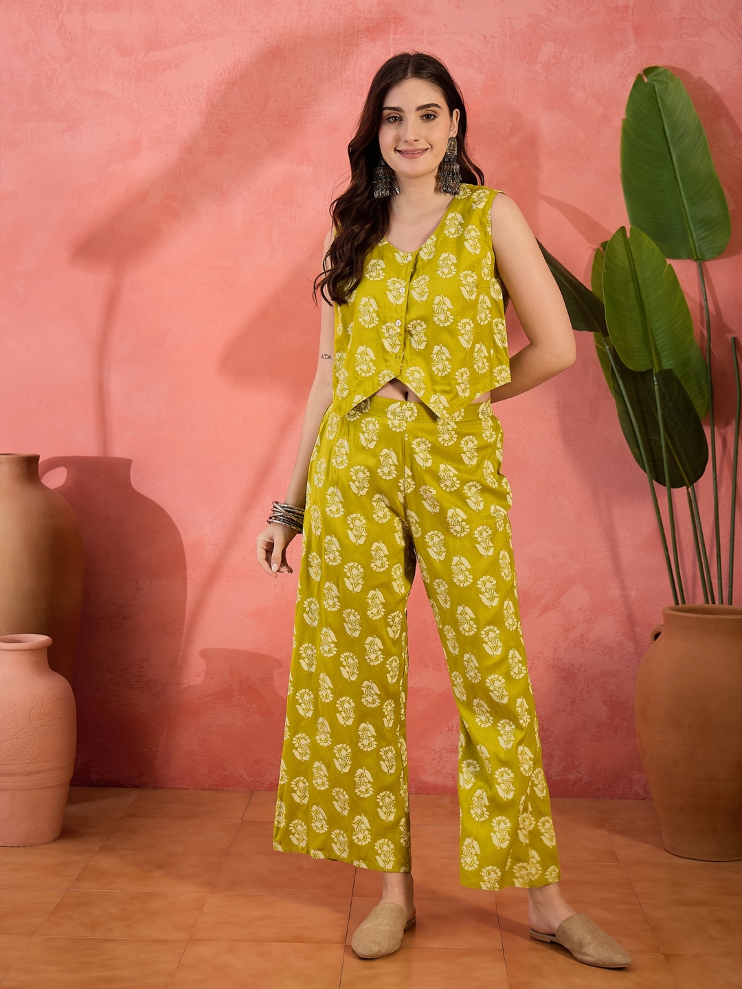 

Sangria Floral Printed Sleeveless Top & Trouser Co-Ords, Yellow