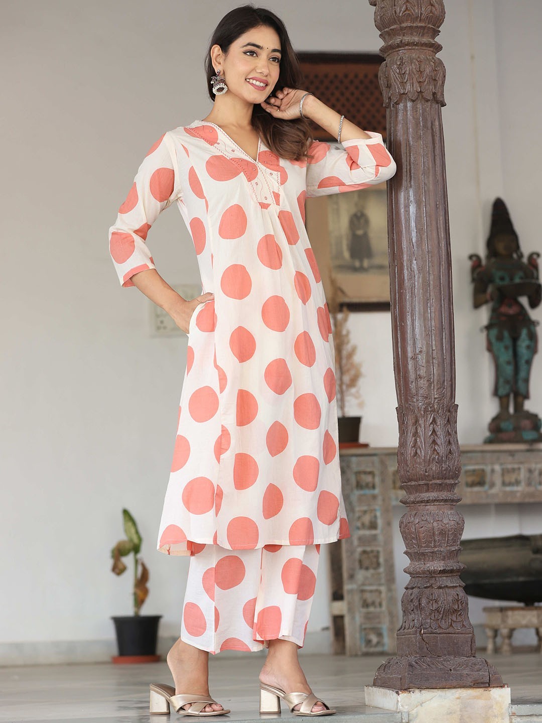 

FCV Women Floral Printed Regular Sequinned Kurta with Trousers, Orange