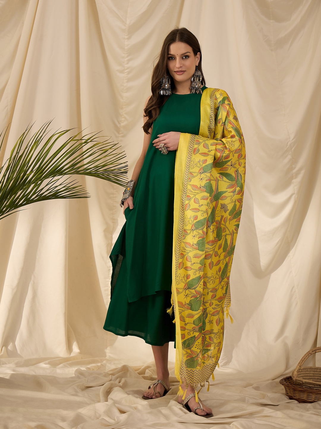 

InWeave Women Regular Kurta with Palazzos & With Dupatta, Green