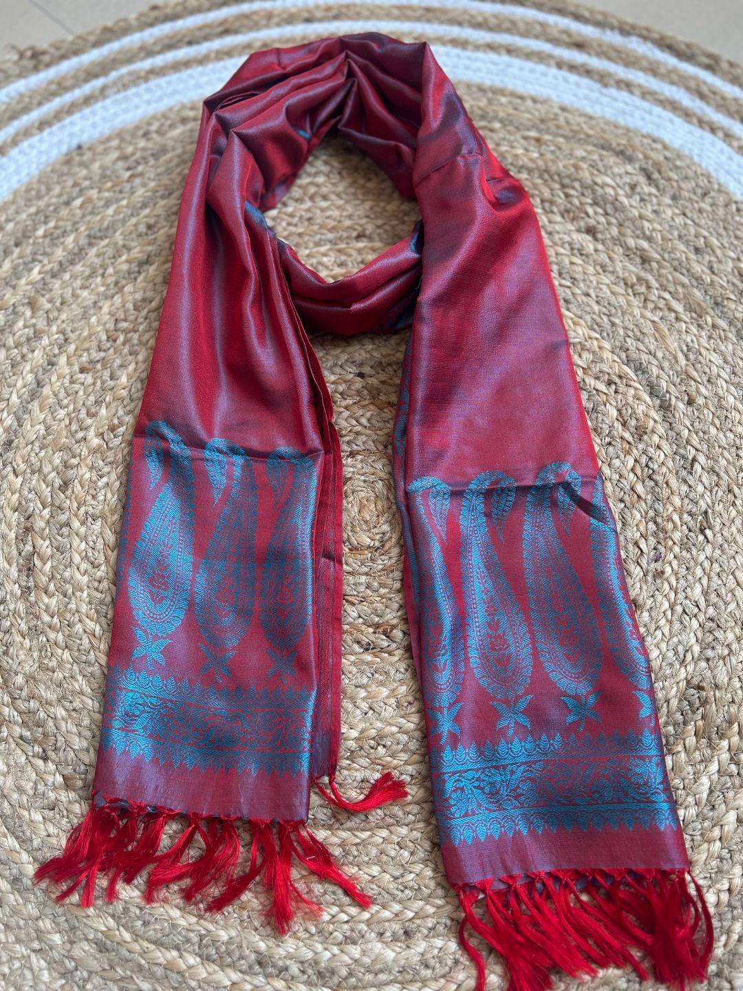 

Weave Owl Women Woven Design Stole, Red