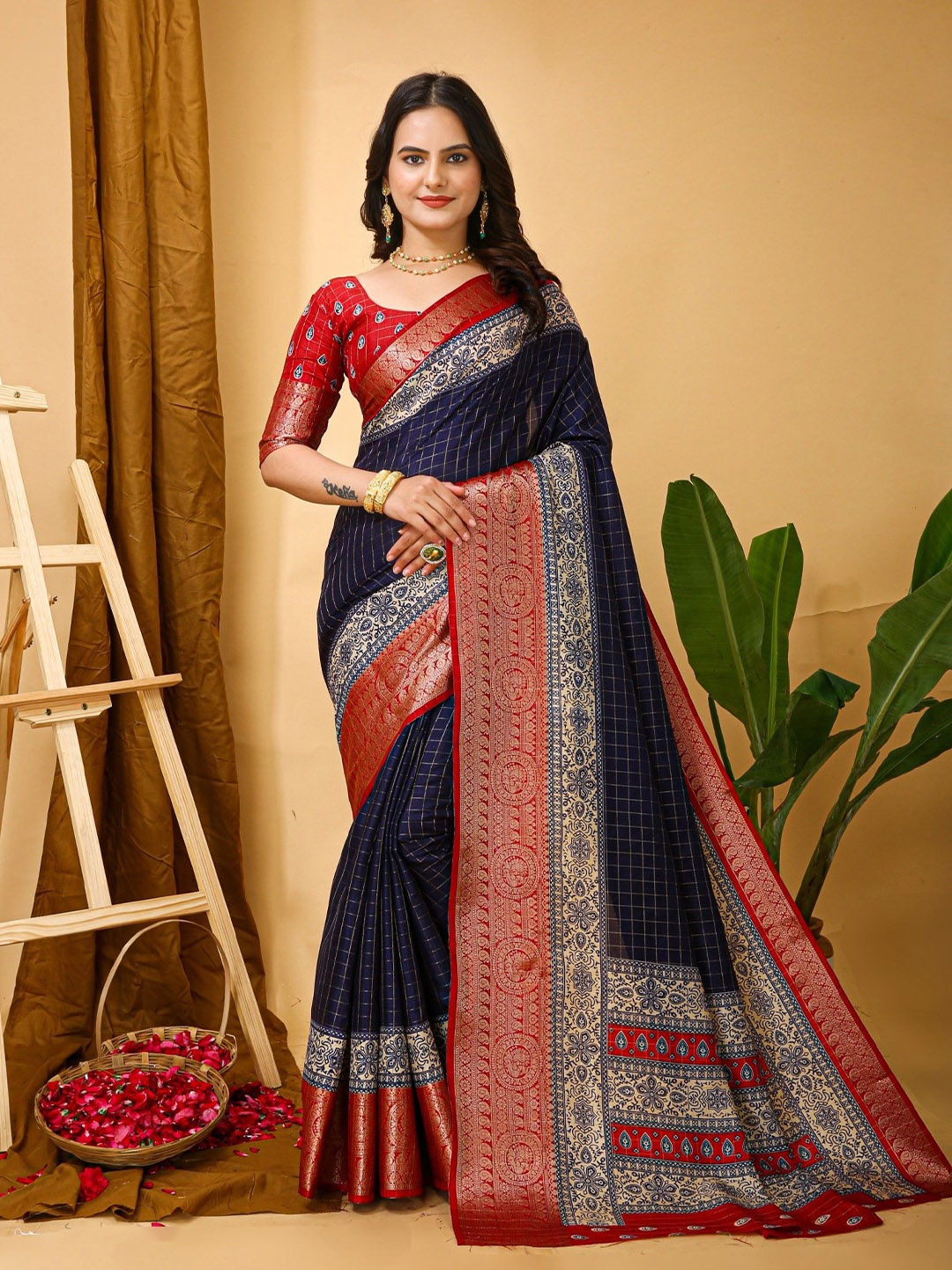 

Rangtulika Ethnics Zari Saree, Navy blue