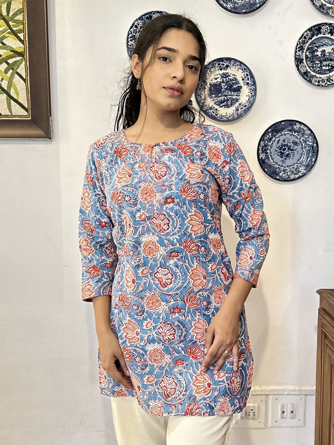 

GOODHAND Floral Printed Pure Cotton Kurti, Blue