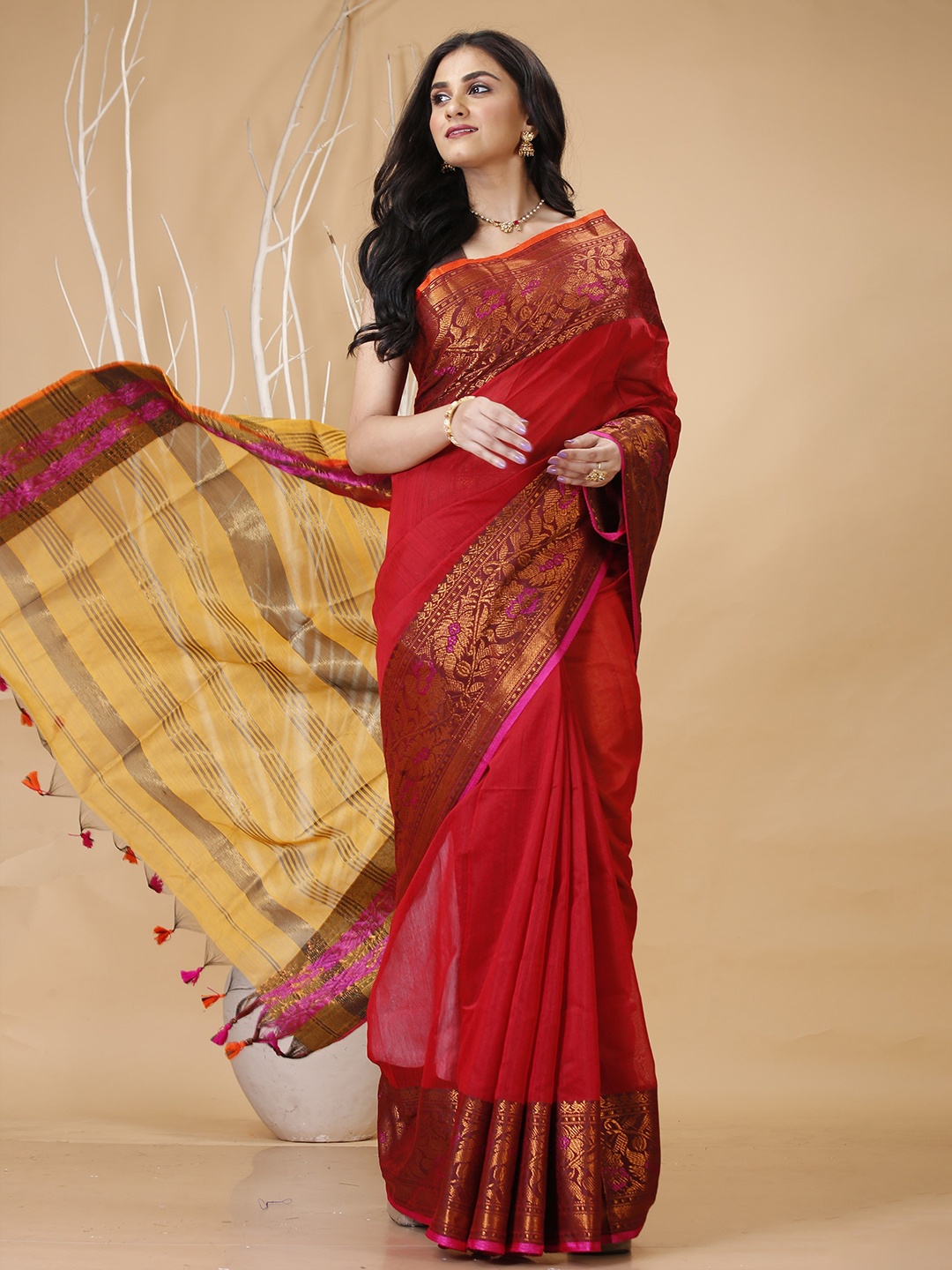 

SLAGHA Zari Silk Cotton Taant Saree, Red
