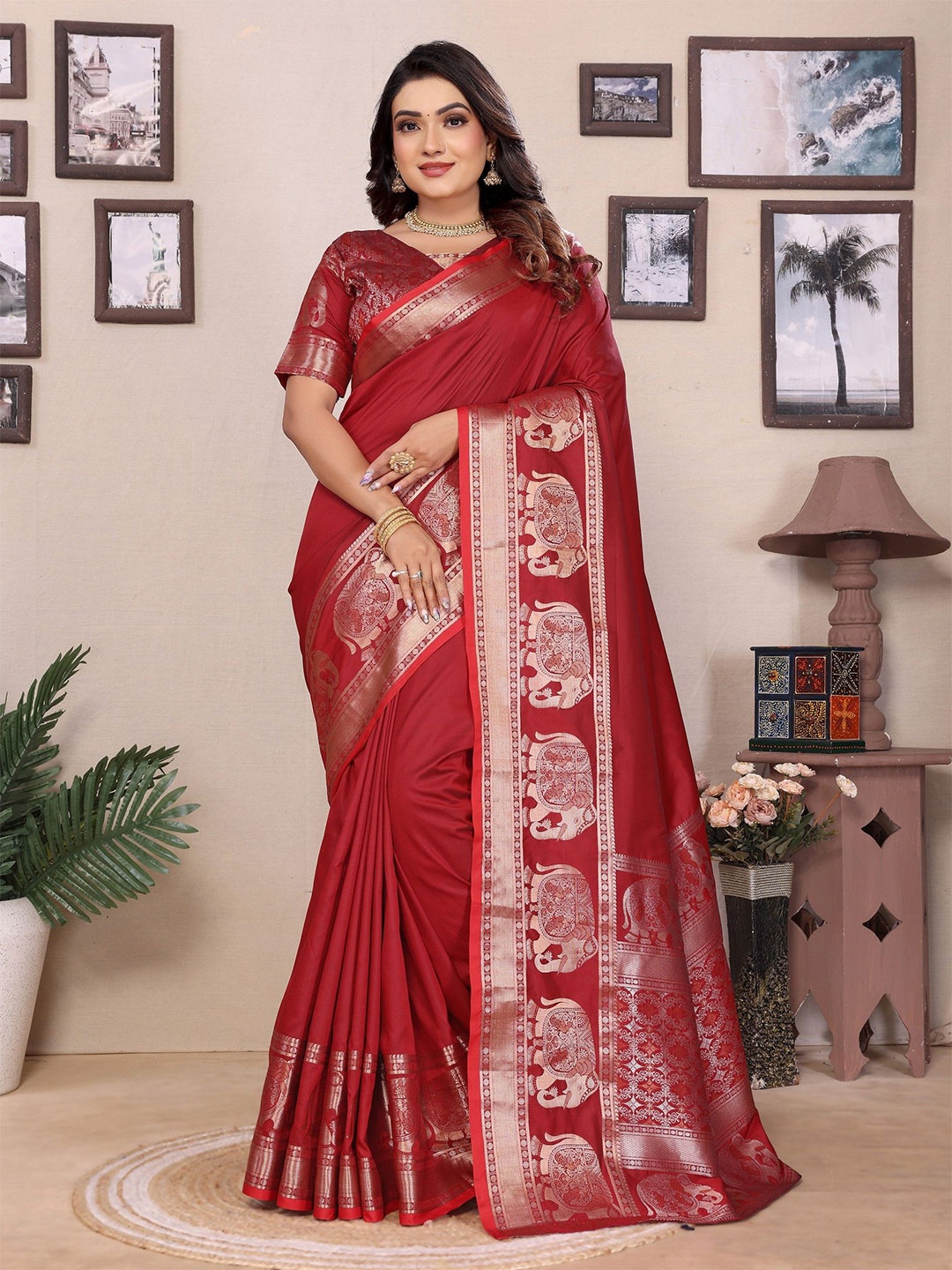 

DIVASTRI Woven Design Zari Silk Blend Saree, Red