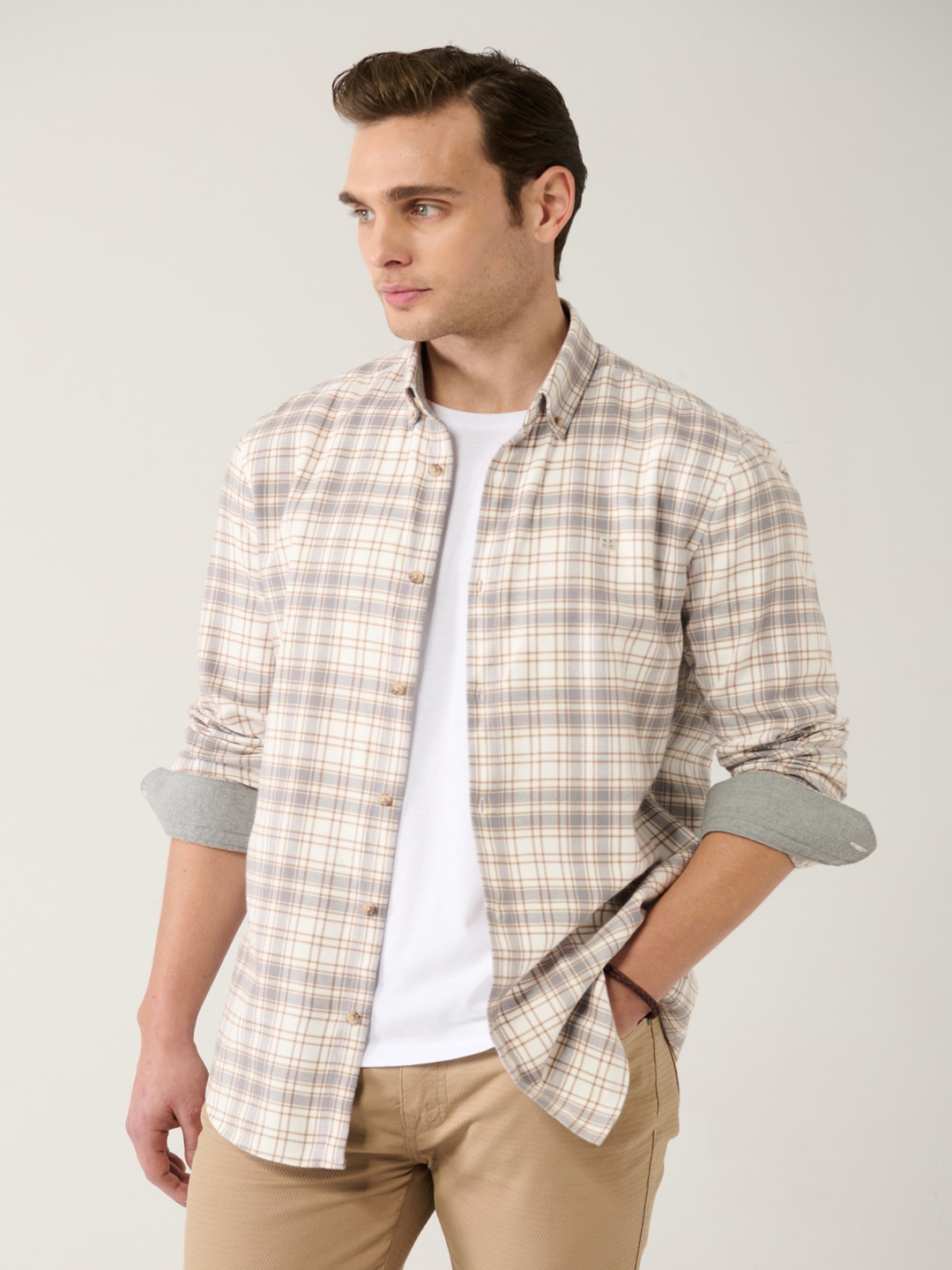 

AVVA Men Tartan Checks Opaque Checked Casual Shirt, Na