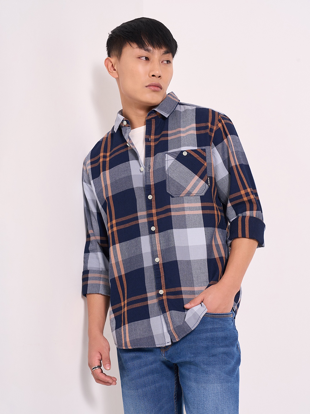 

SF JEANS by Pantaloons Men Slim Fit Tartan Checks Opaque Casual Shirt, Navy blue