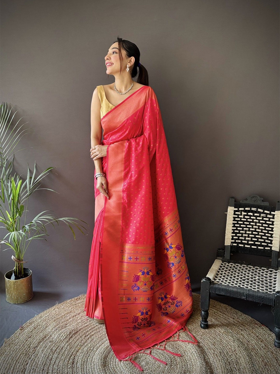 

Mitera Woven Design Zari Silk Blend Paithani Saree, Red