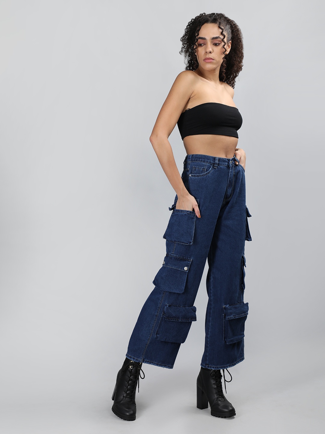 

The Roadster Lifestyle Co Pure Cotton Straight Fit Jeans, Blue