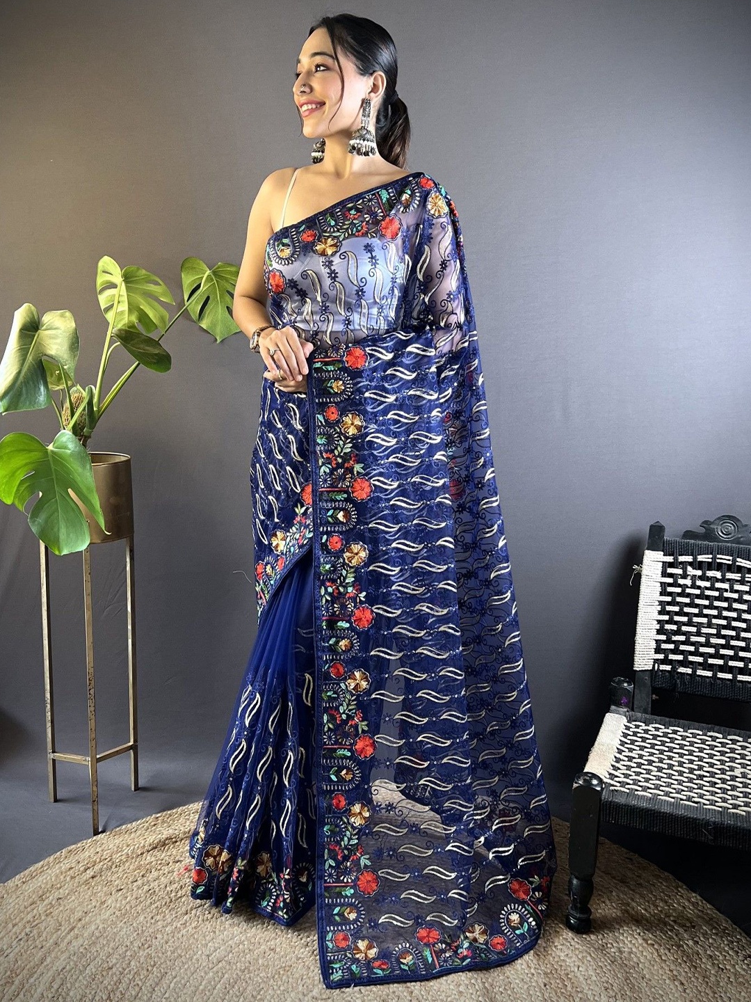 

DIVASTRI Embroidered Net Designer Saree, Blue