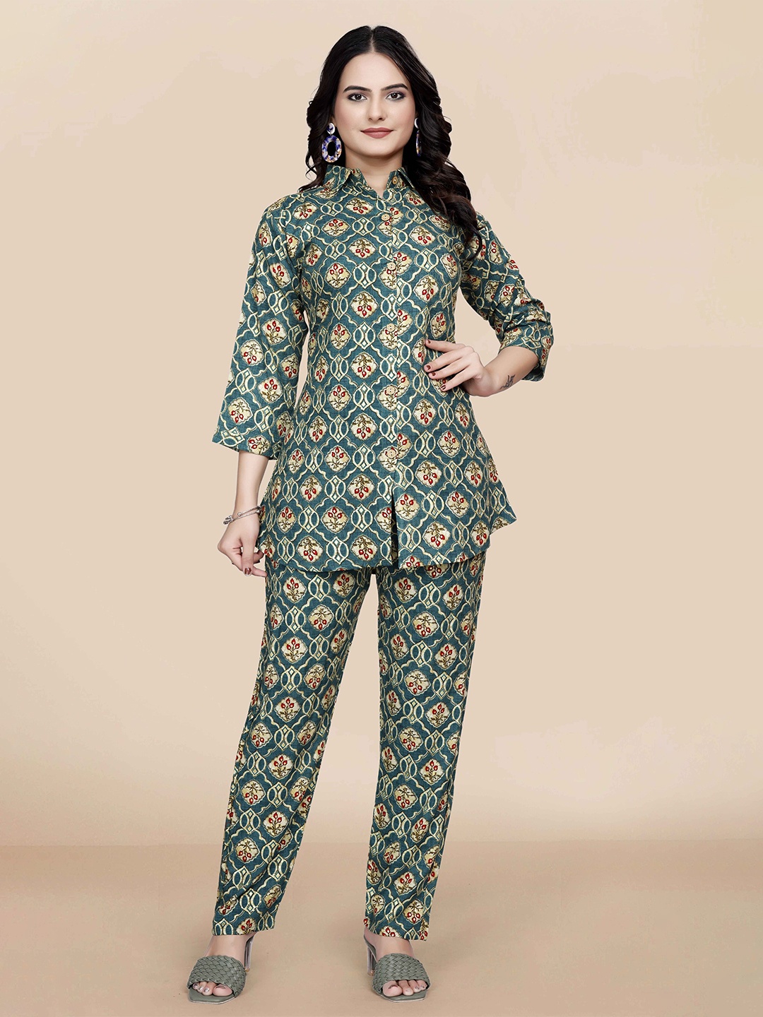 

Hitarth Fashion Printed Shirt With Trouser Co-Ord Set, Green