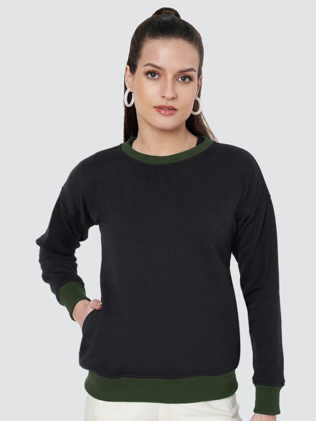 

BRINNS Women Colourblocked Sweatshirt, Black