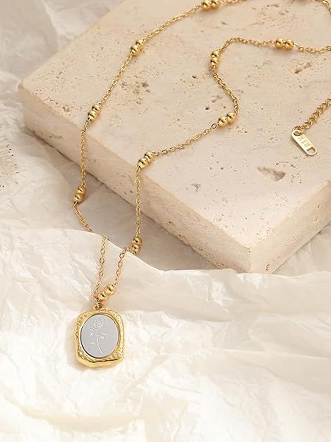 

SUBHAGALANKAR Gold-Plated Mirror Rose Pendant With Chain