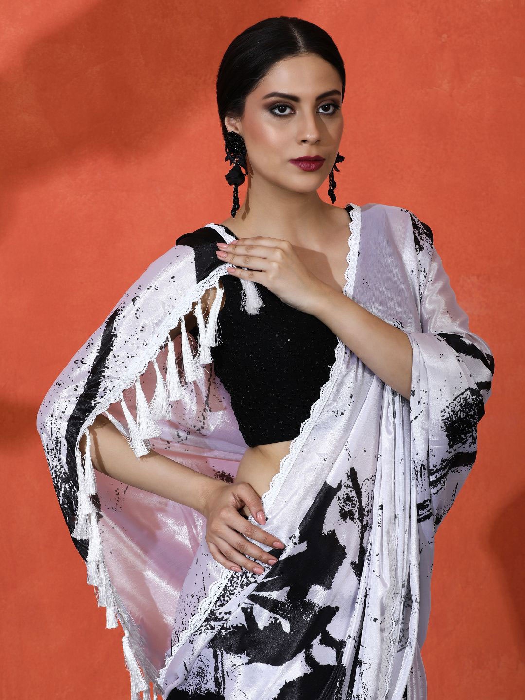 

Sangria Embellished Abstract Printed Digital Printed Satin Saree With Blouse Piece, White