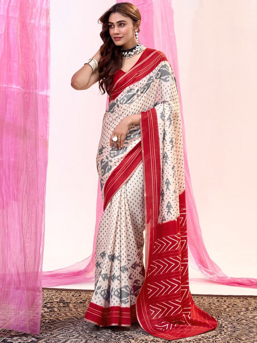 

LeeliPeeri Designer Ethnic Motifs Silk Blend Tussar Saree, White