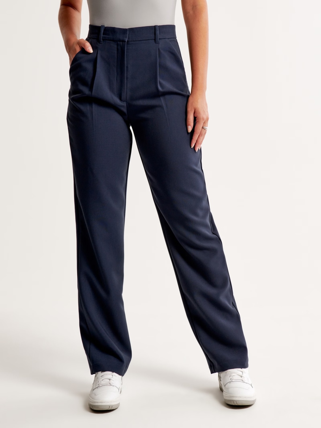 

Chemistry Women Classic Skinny Fit High-Rise Pleated Trousers, Blue