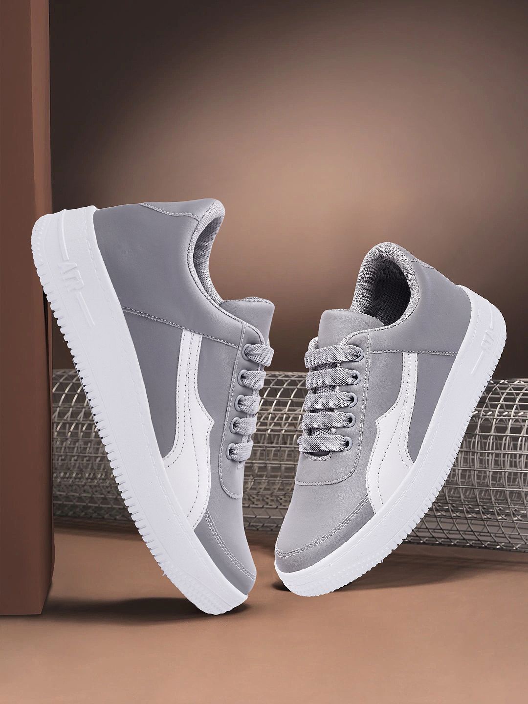 

X XIOTA Women Sneakers, Grey