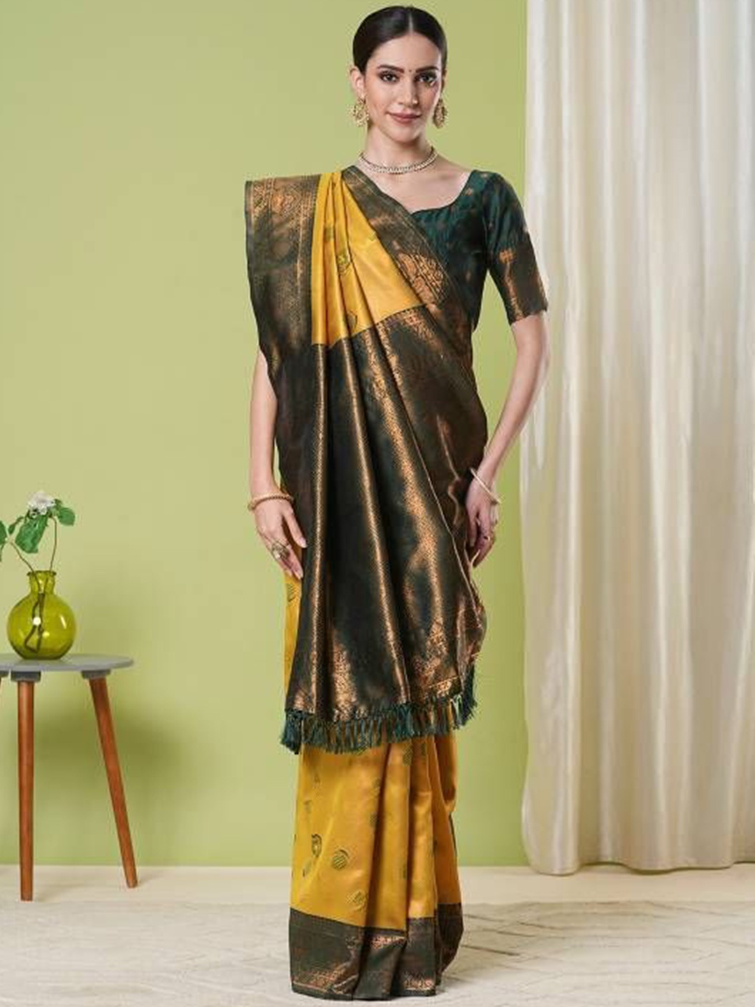 

HERE&NOW Woven Design Zari Silk Blend Banarasi Saree, Yellow