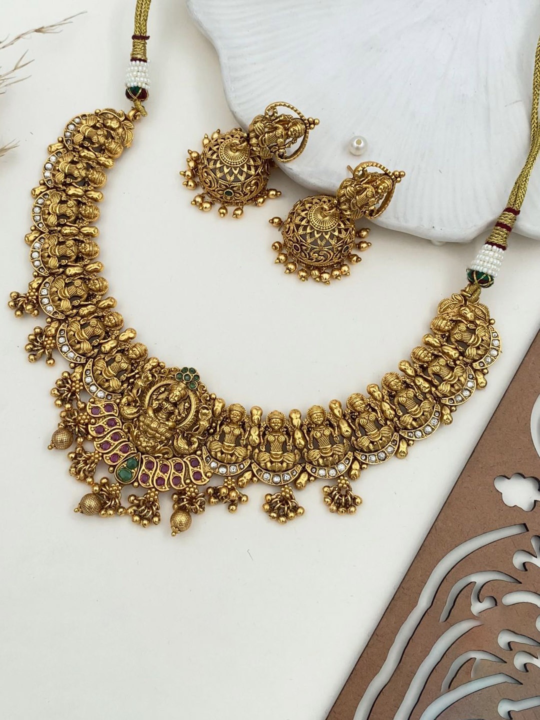 

Rare Bello Gold-Plated Kundan-Studded Laxmi Temple Jewellery Set