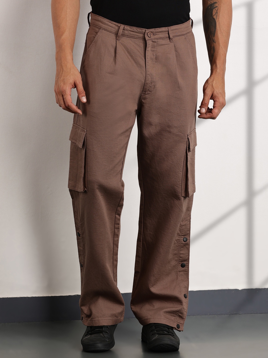 

Thomas Scott Men Smart Easy Wash Cargos Trousers, Brown