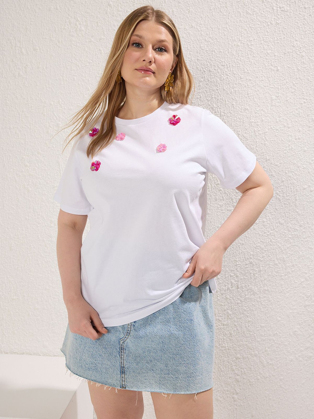 

Trendyol Women Drop-Shoulder Sleeves Pockets T-shirt, Na