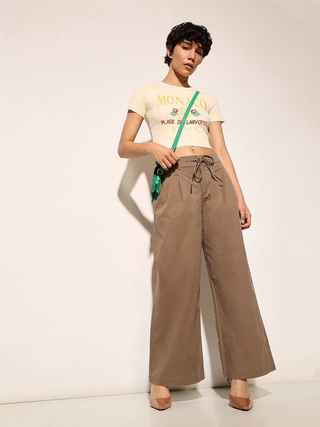 

ONLY Women Straight Fit High-Rise Pleated Trousers, Brown