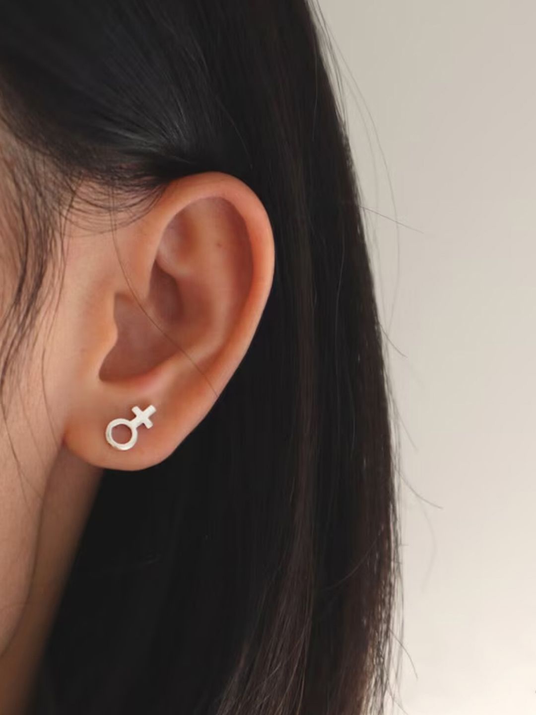 

Anouk Contemporary Studs Earrings, Silver