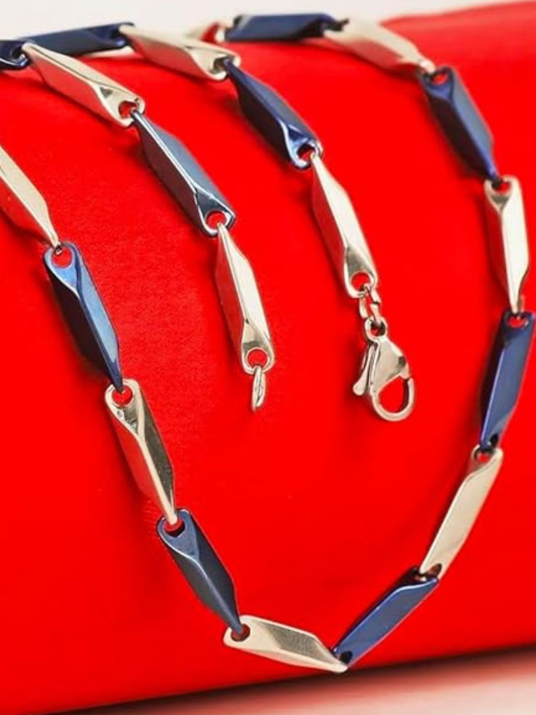 

The Roadster Lifestyle Co Men Classic Stainless Steel Rice Chain, Silver