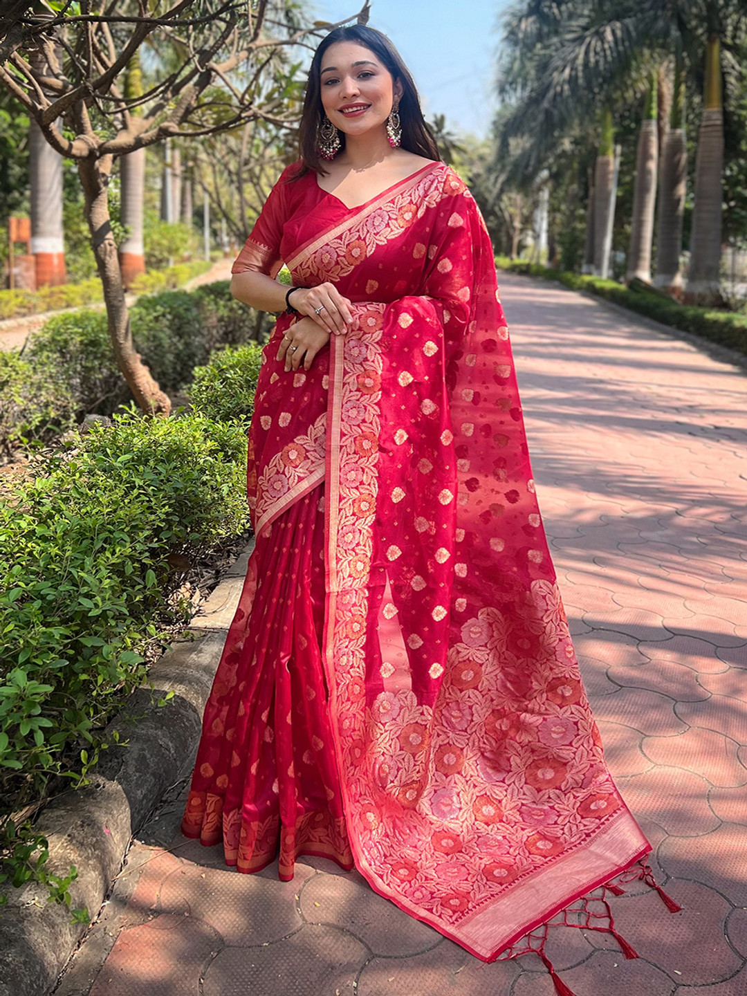 

all about you Woven Design Silk Blend Banarasi Saree, Pink