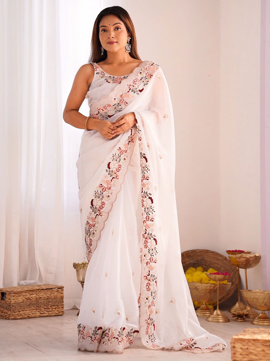 

LeeliPeeri Designer Sequinned Silk Blend Saree, White