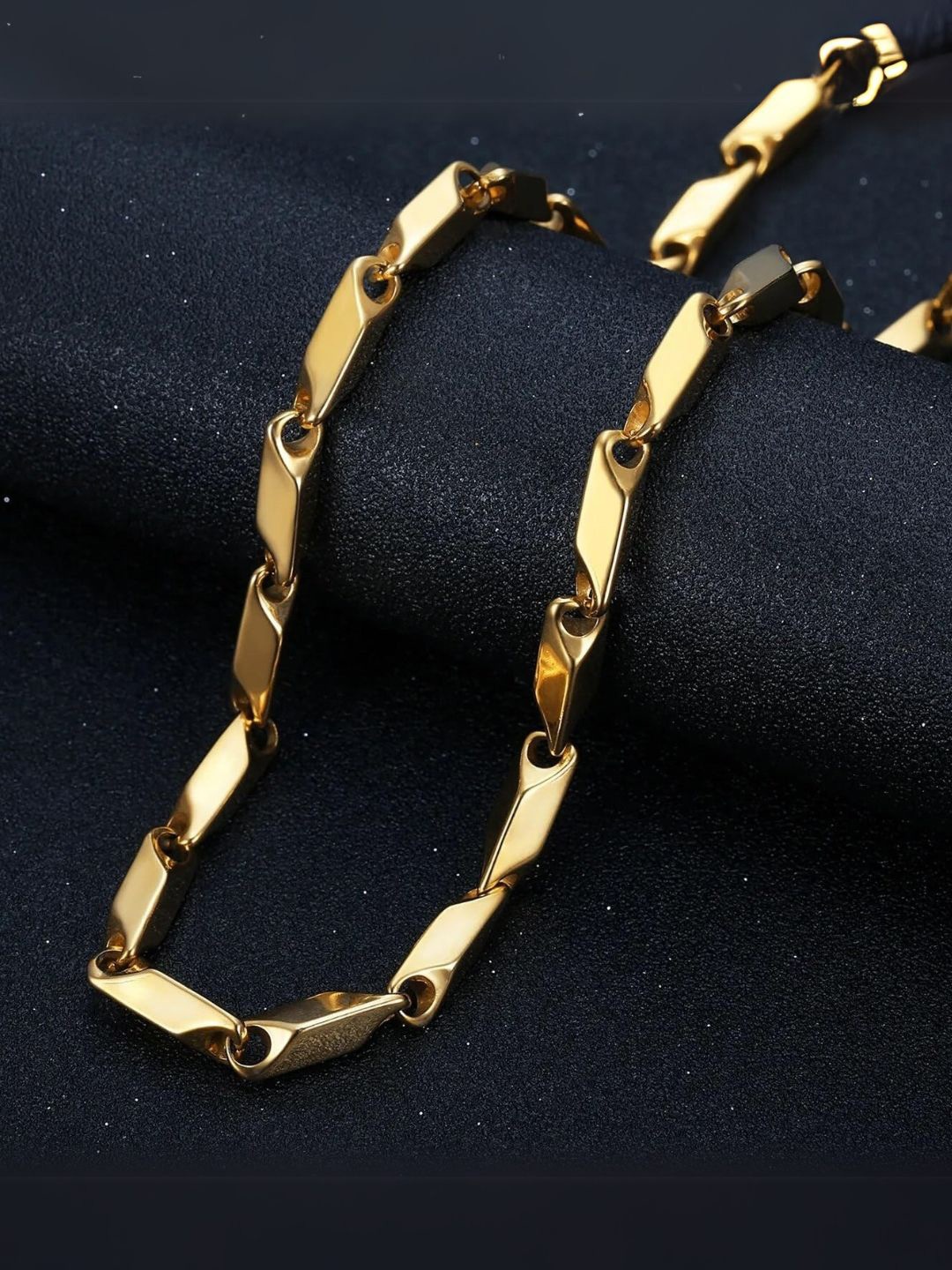 

The Roadster Lifestyle Co Men Stainless Steel Chain, Gold