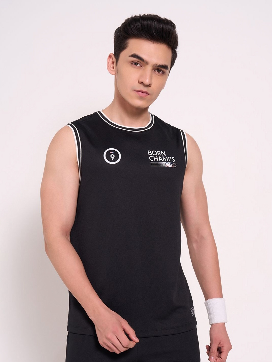 

Ajile by Pantaloons Men Applique Slim Fit T-shirt, Black