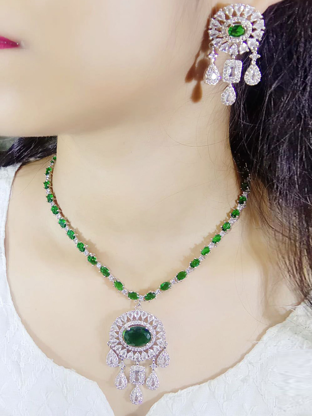 

Ladymania Silver-Plated American Diamond Jewellery Set