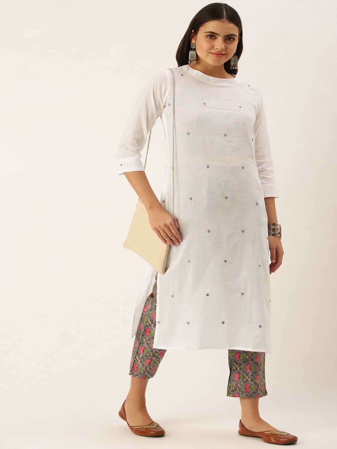 

Fourleaf Women Ethnic Motifs Embroidered Regular Kurta with Trousers, Off white