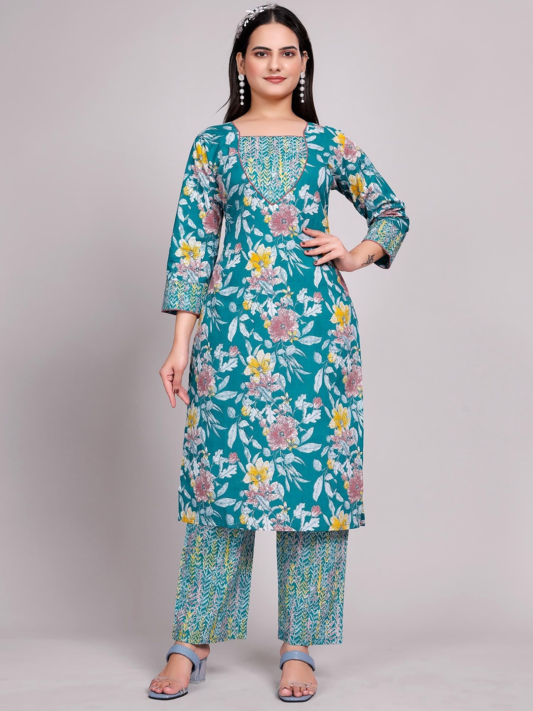 

NAY Women Floral Printed Regular Pure Cotton Kurta with Pyjamas, Blue