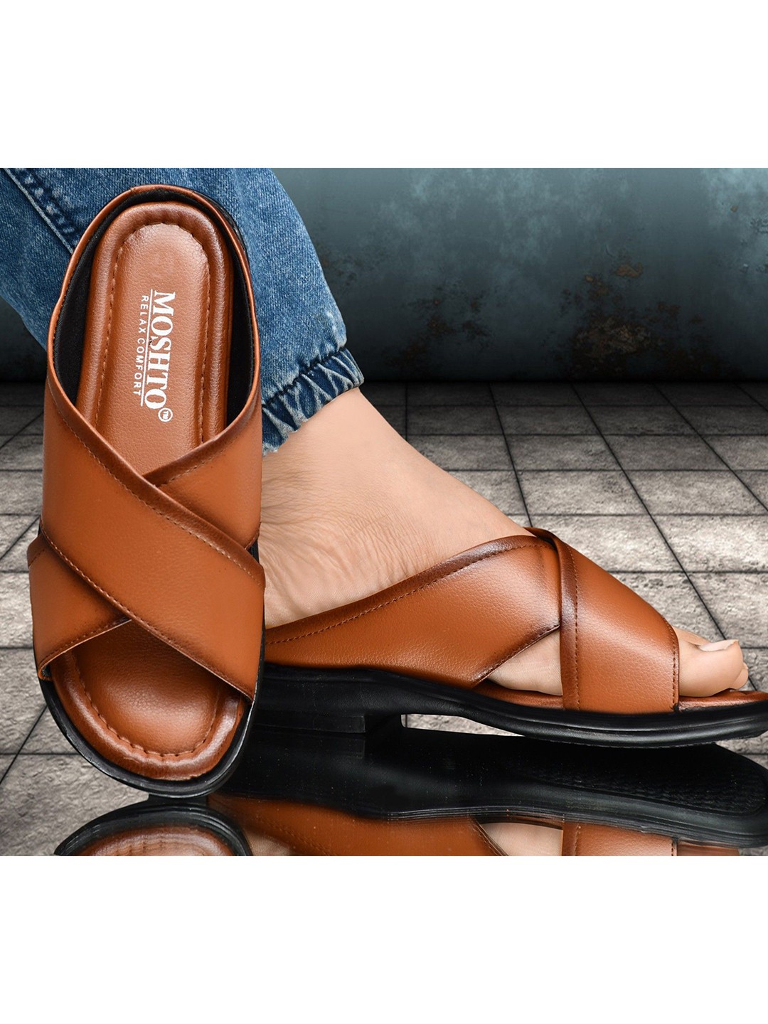 

MOSHTO Men One Toe Flats, Tan