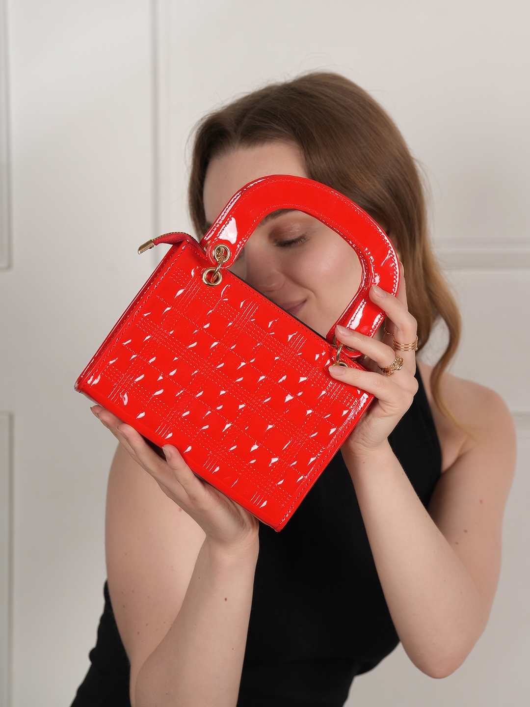 

Flingo PU Structured Handheld Bag, Red
