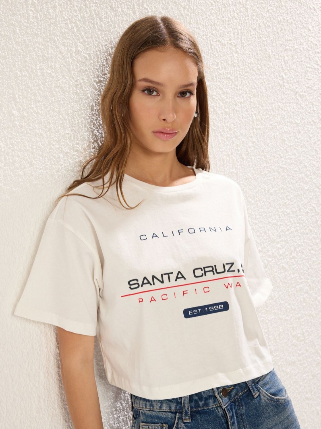 

Trendyol Women Typography Extended Sleeves T-shirt, Na