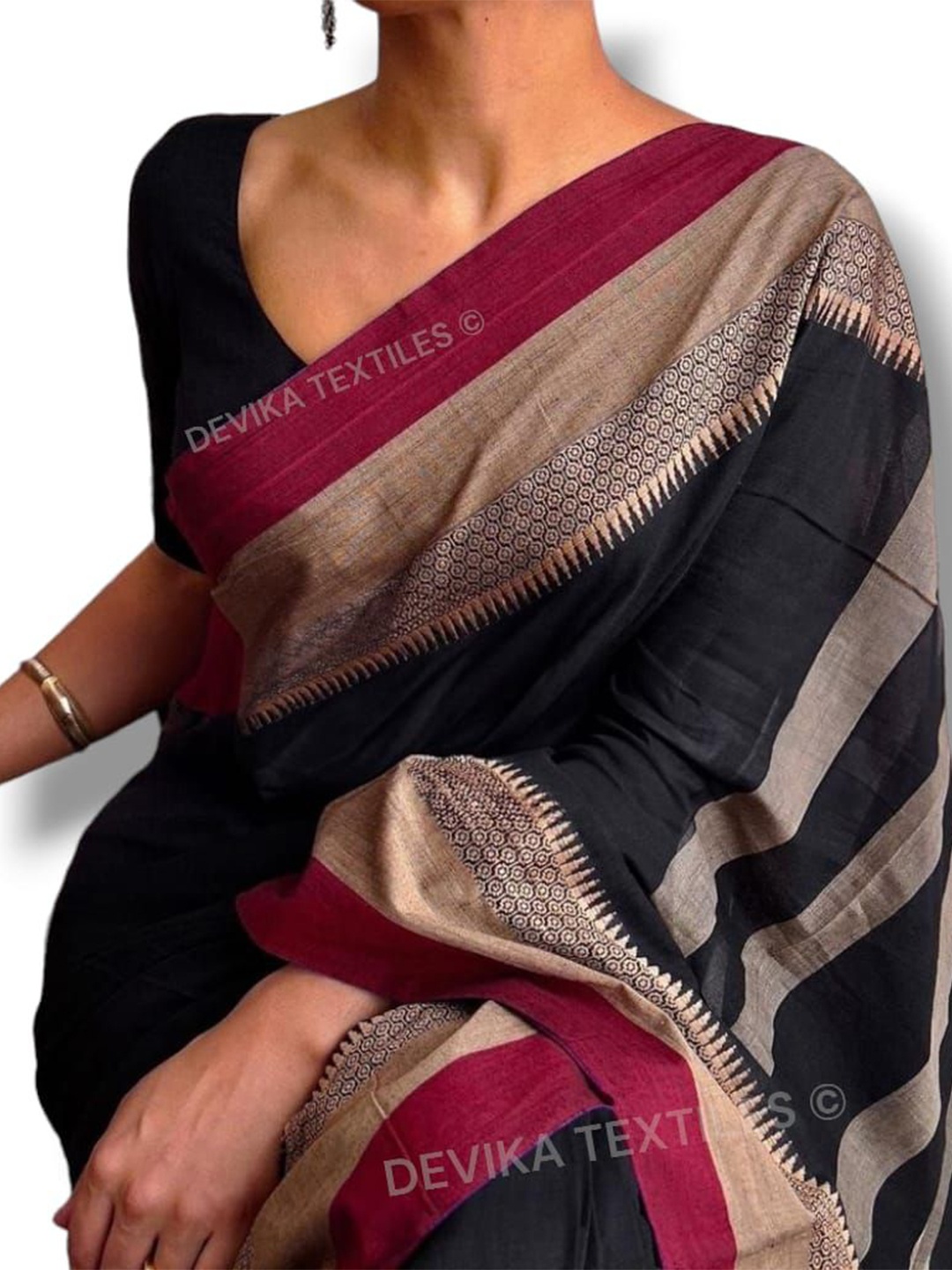 

DEVIKA TEXTILES Pure Cotton Narayan Peth Saree, Black