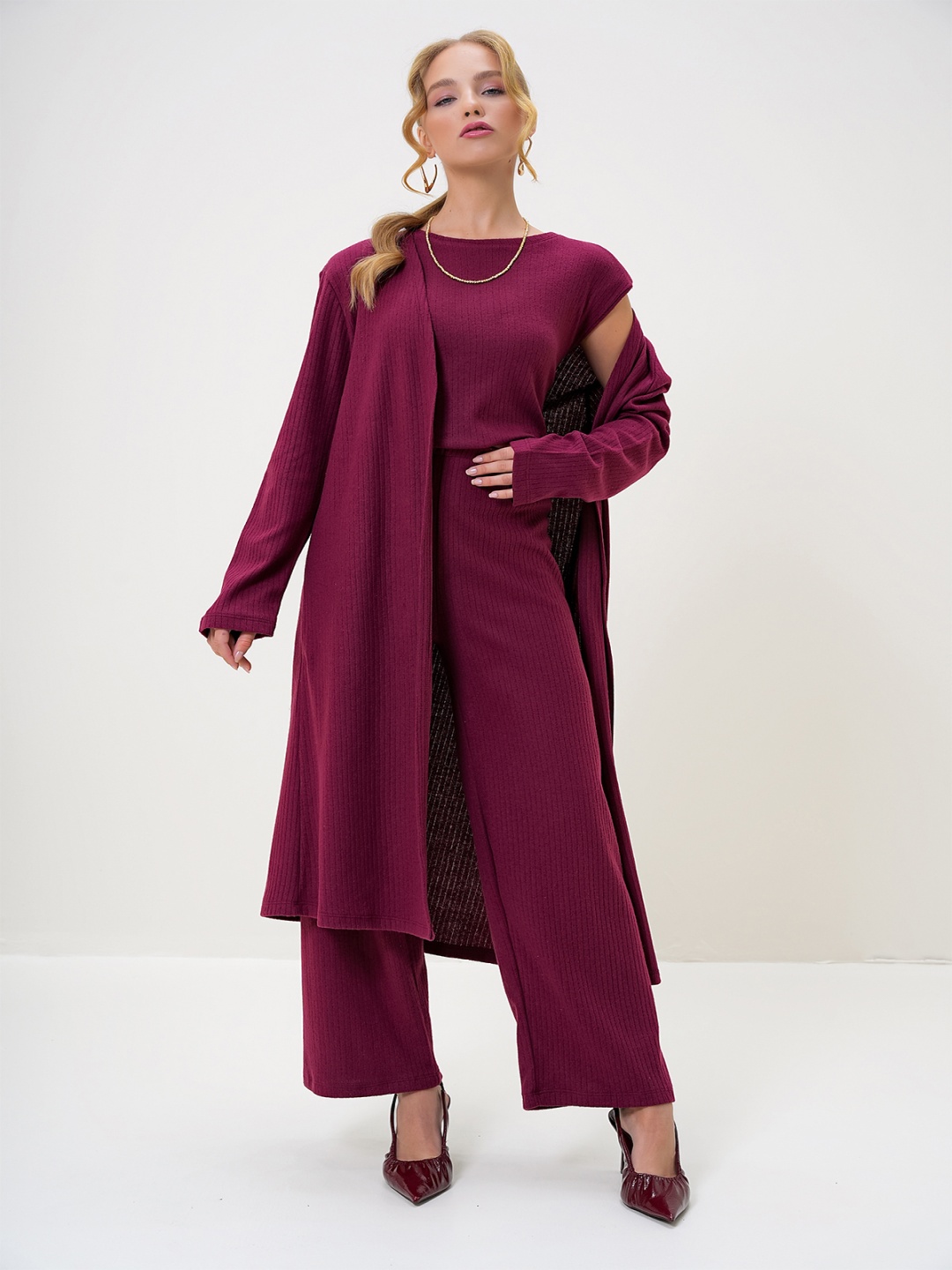 

Trend Alacati stili Ribbed Round Neck Top With Trouser & Coat Co-Ords, Maroon