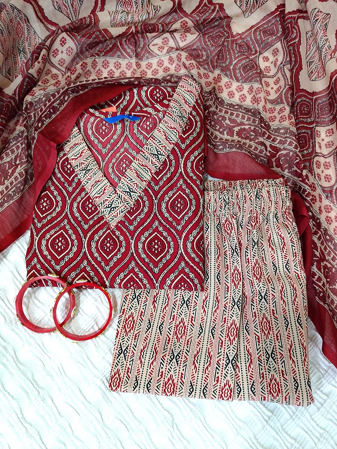 

Moda Rapido Women Ethnic Motifs Printed Regular Pure Cotton Kurta with Trousers & With Dupatta, Red